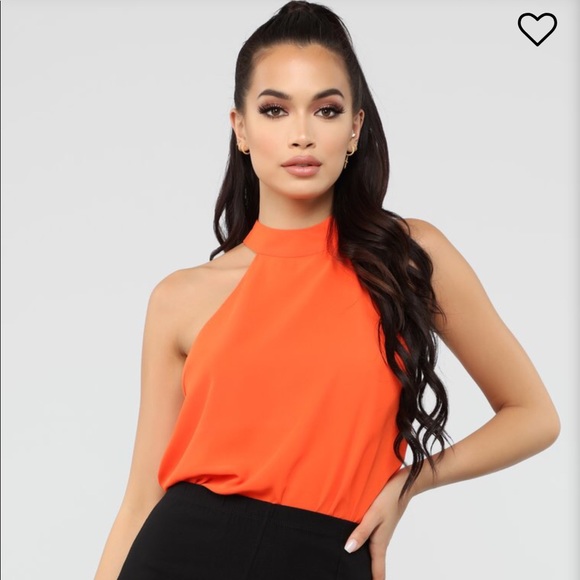 Sleeveless, high neck halter top - Picture 2 of 3